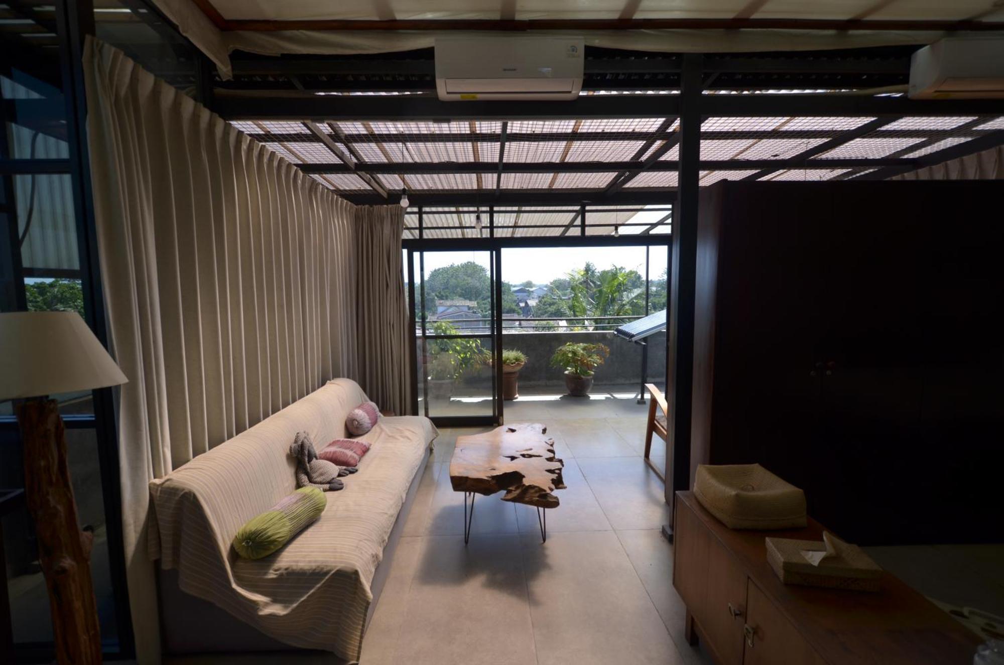 Ohmmstay - Rumah Pendopo Tanjungtirto المظهر الخارجي الصورة
