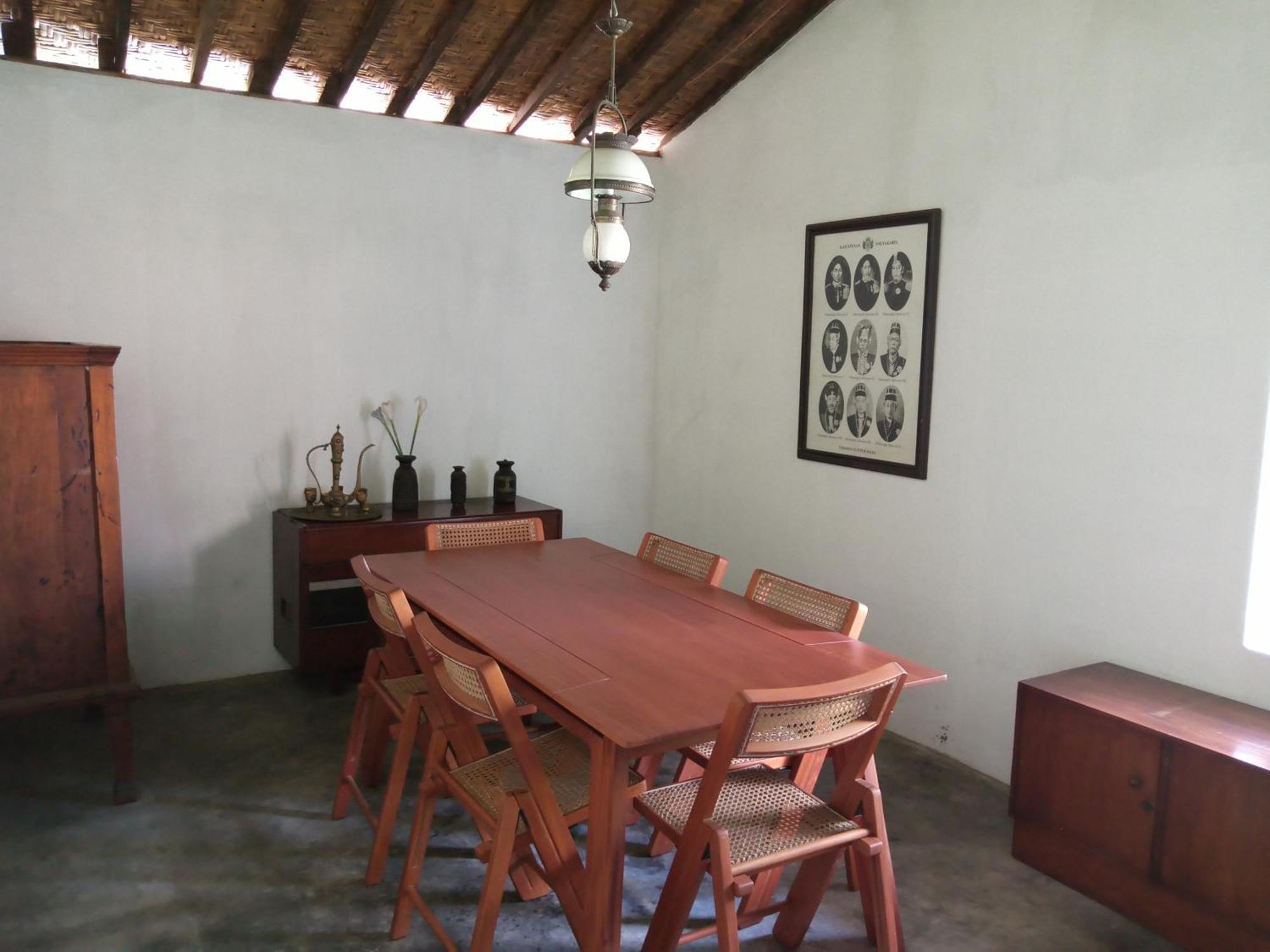 Ohmmstay - Rumah Pendopo Tanjungtirto المظهر الخارجي الصورة