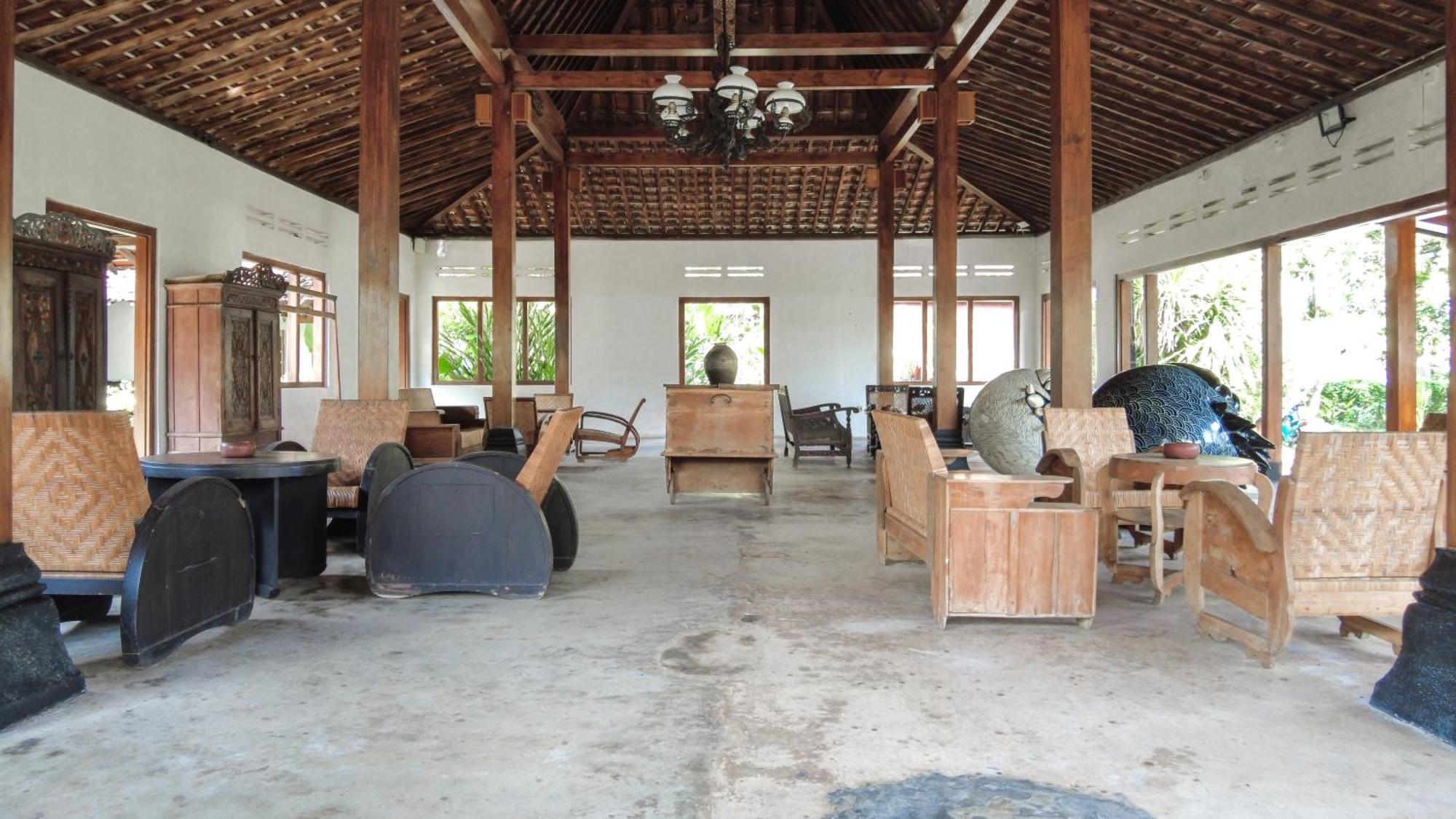 Ohmmstay - Rumah Pendopo Tanjungtirto المظهر الخارجي الصورة